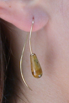 Stone Sweep Tiger Eye and 14 kt. Gold Earring